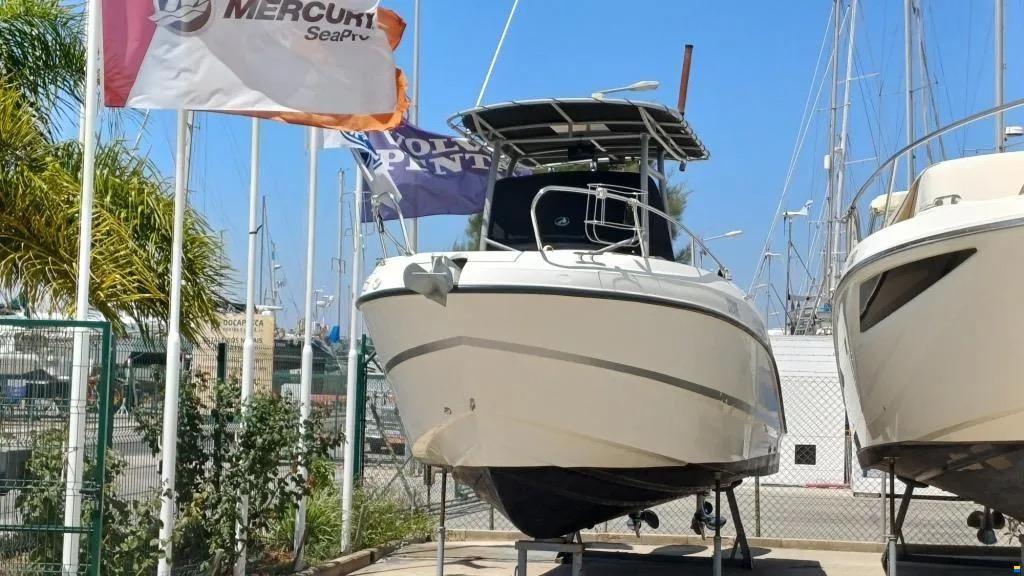 Quicksilver Activ 805 Pro Fish