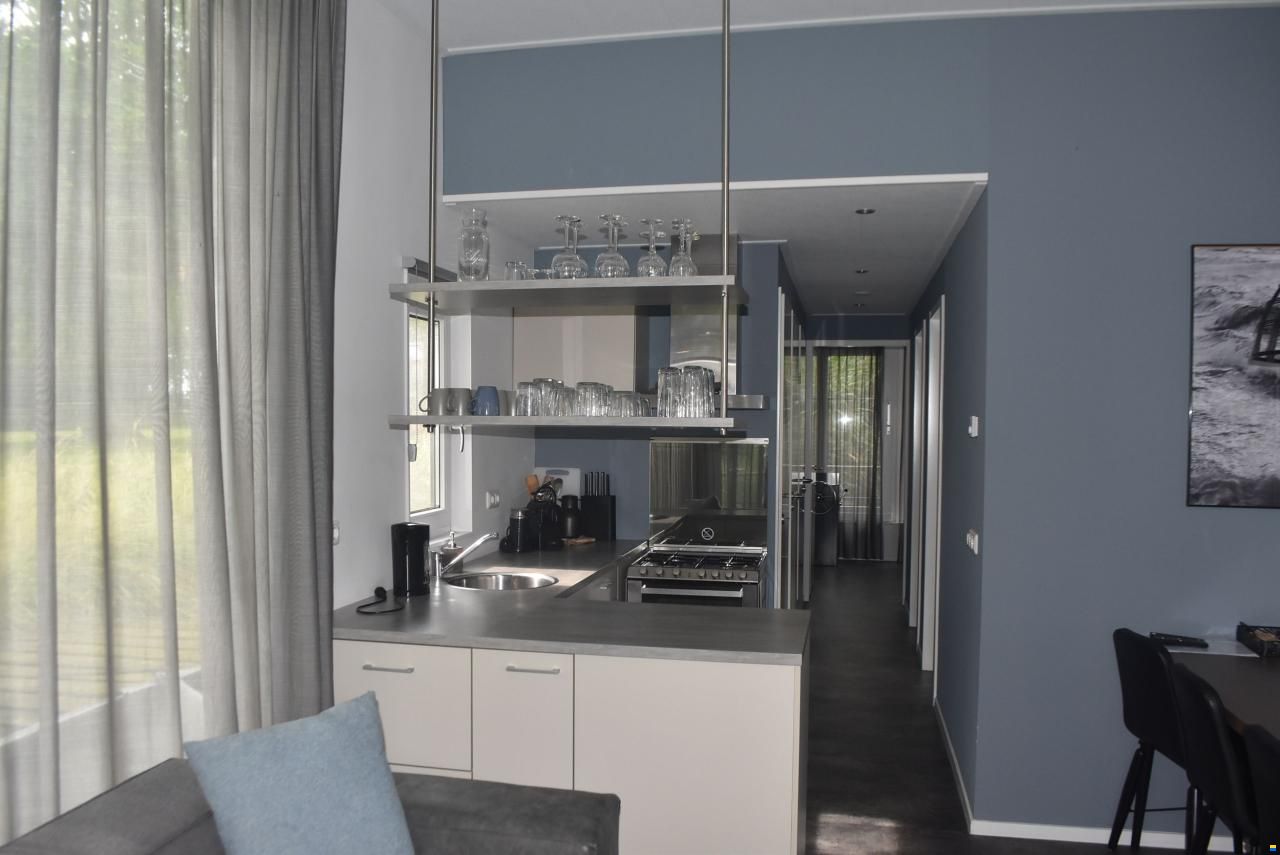 Aquavive Houseboat 1500 Met Vaste Overne