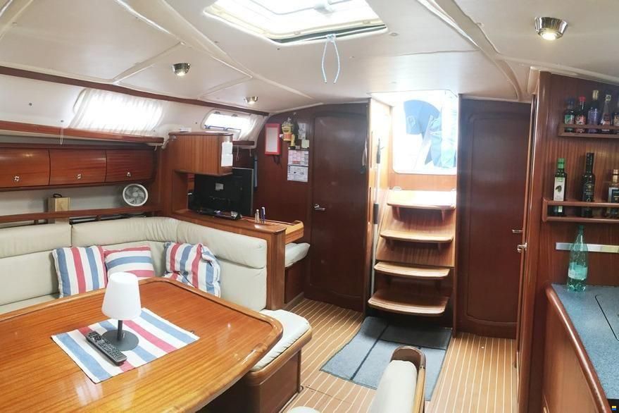 Bavaria 44