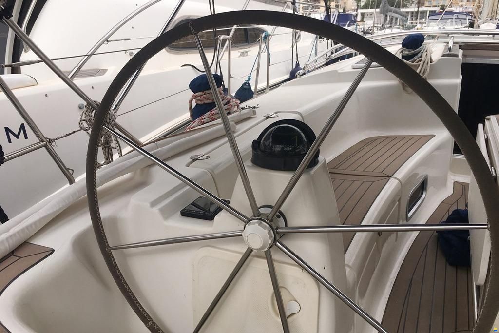 Bavaria 44