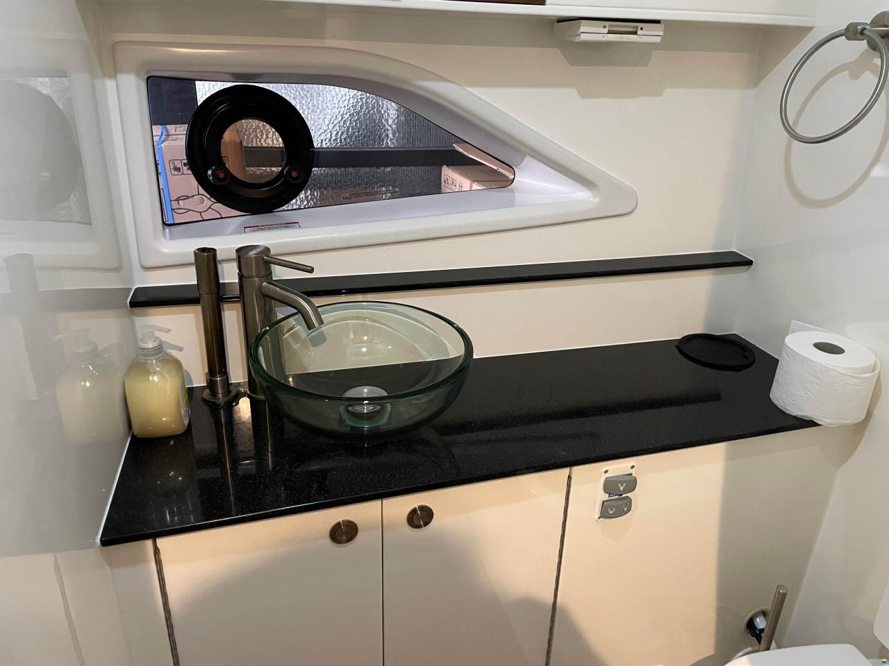 Sea Ray 320 Sundancer