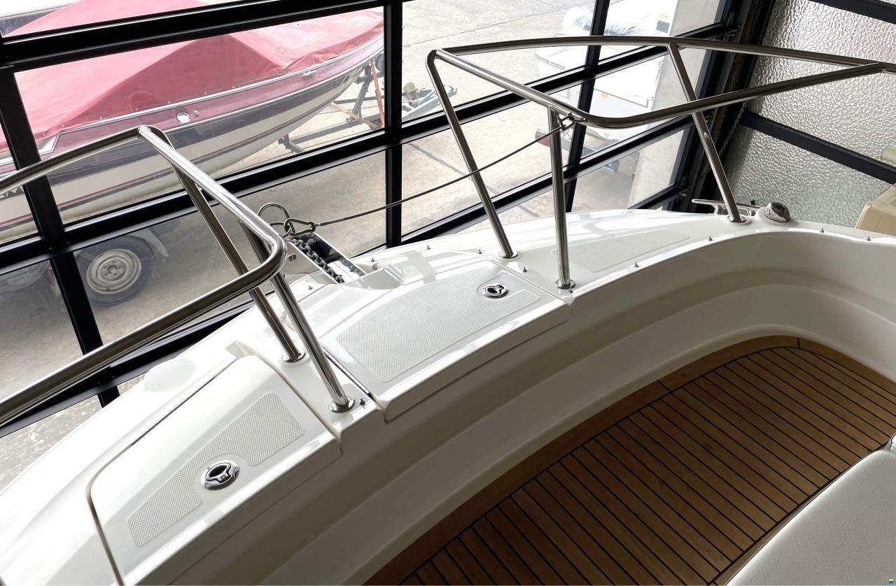 Sea Ray 320 Sundancer