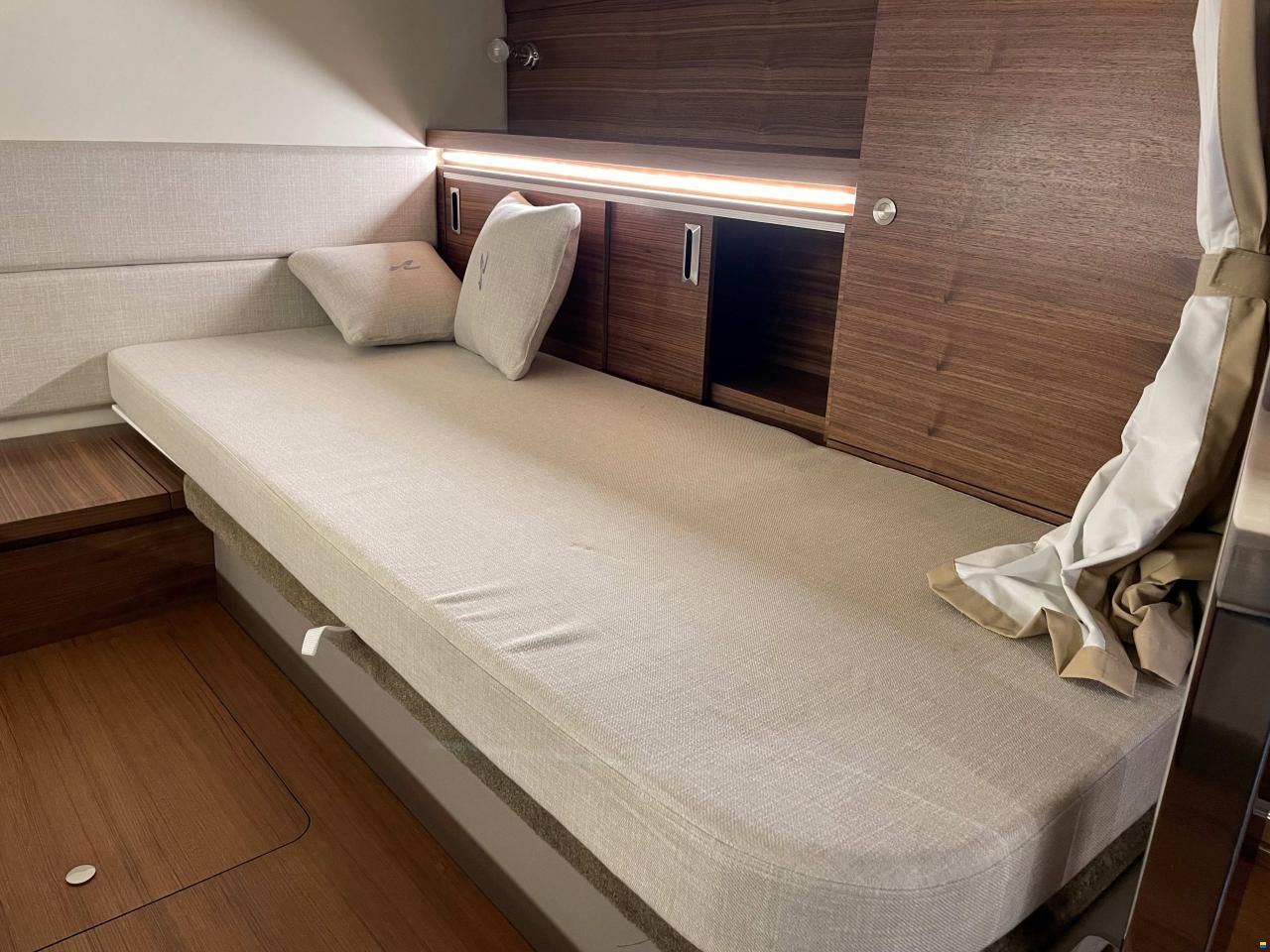 Sea Ray 320 Sundancer