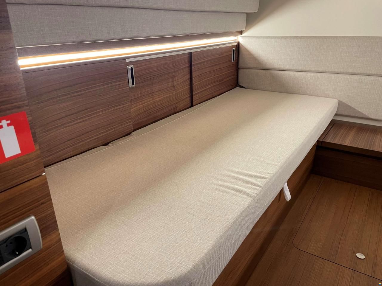 Sea Ray 320 Sundancer