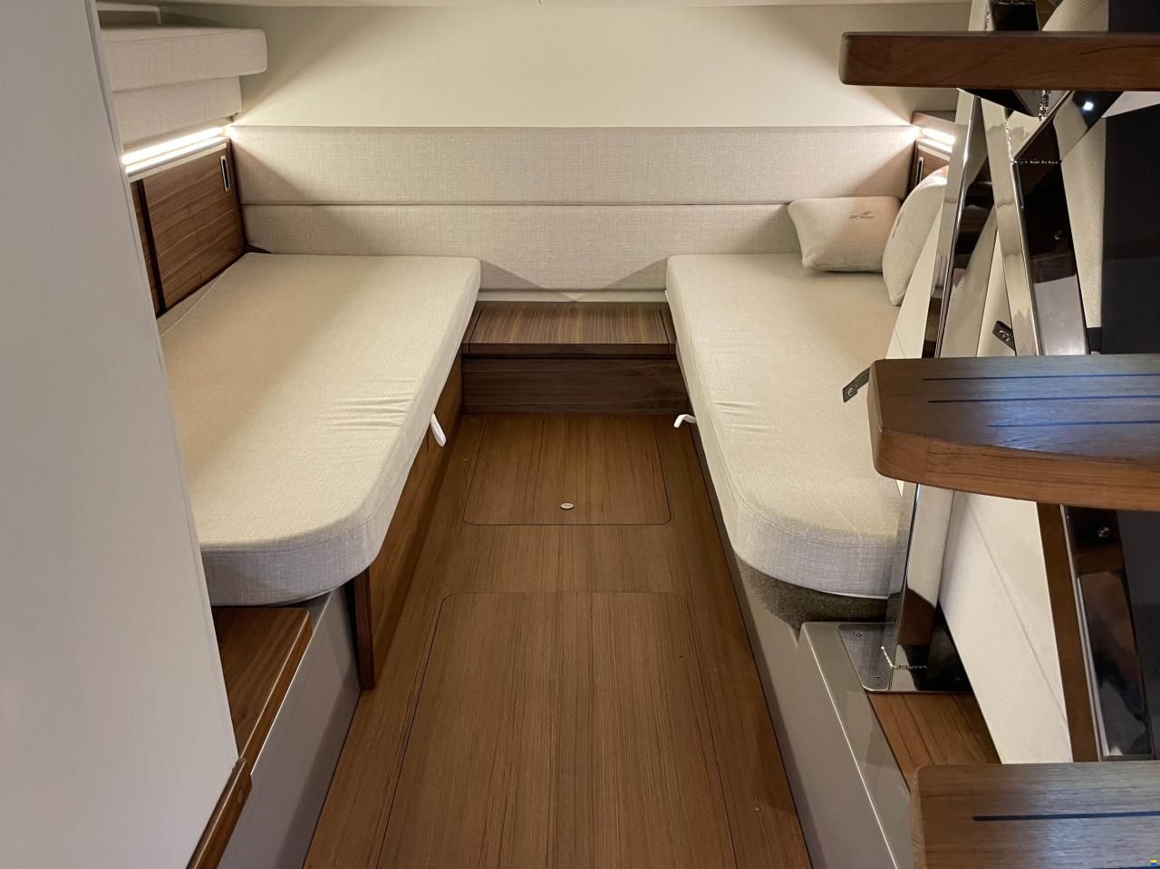 Sea Ray 320 Sundancer
