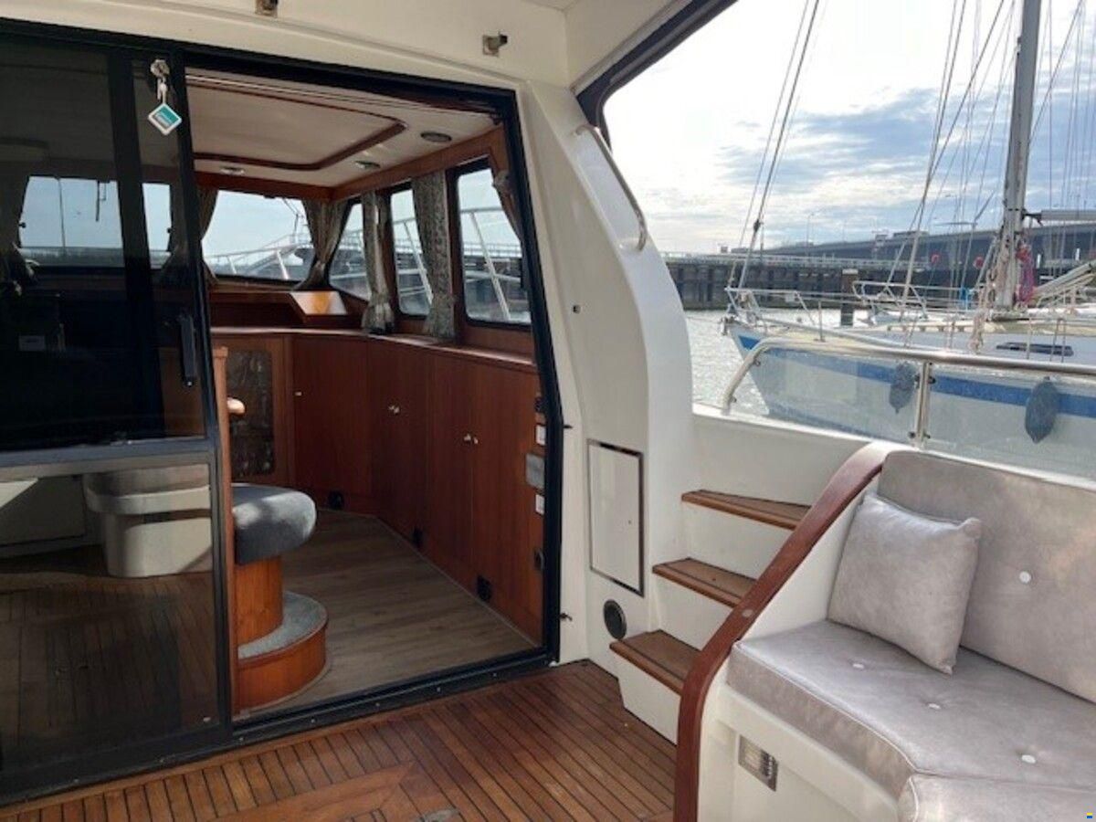 Pacific 1200
