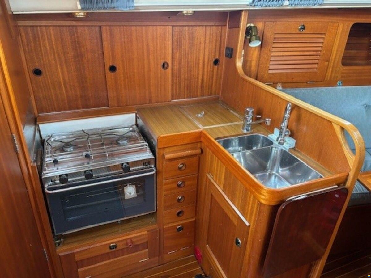 Hallberg-Rassy 31