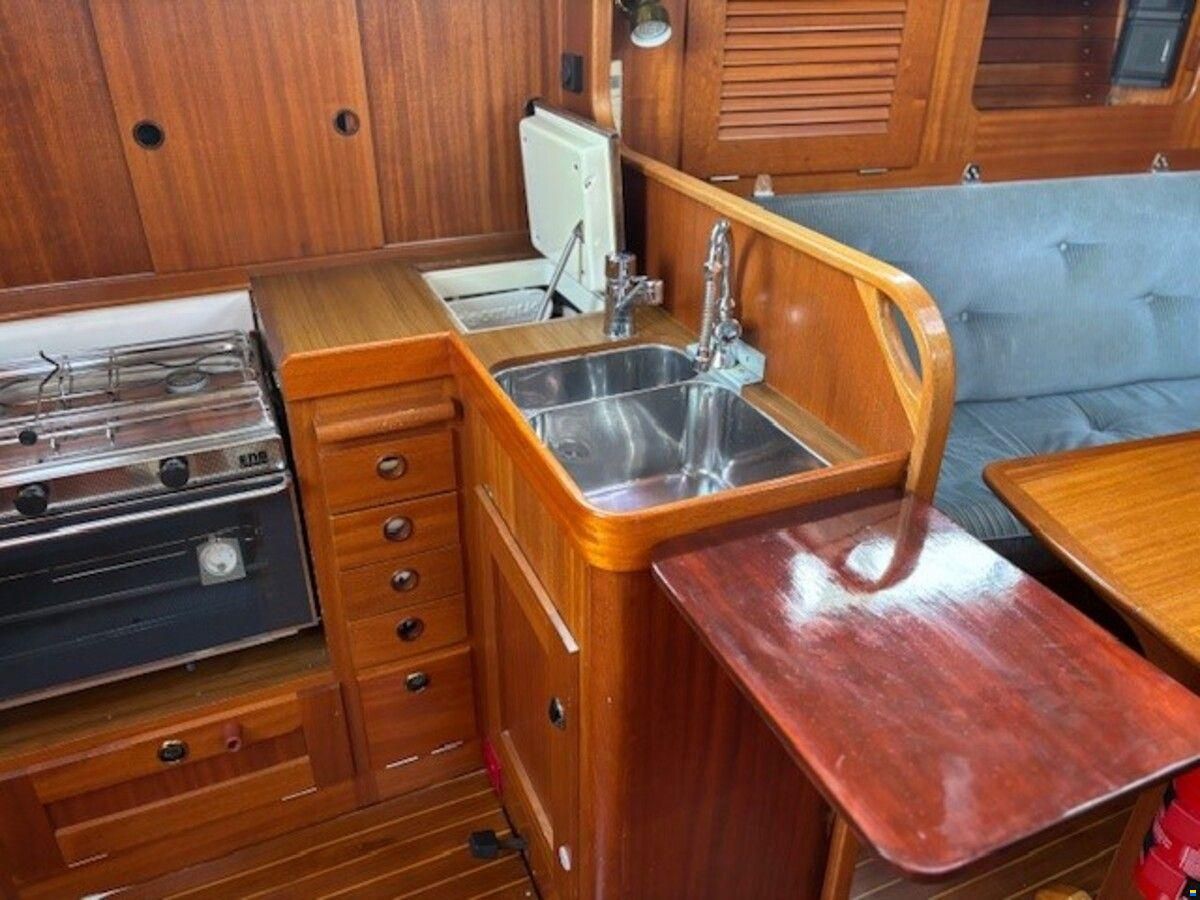 Hallberg-Rassy 31