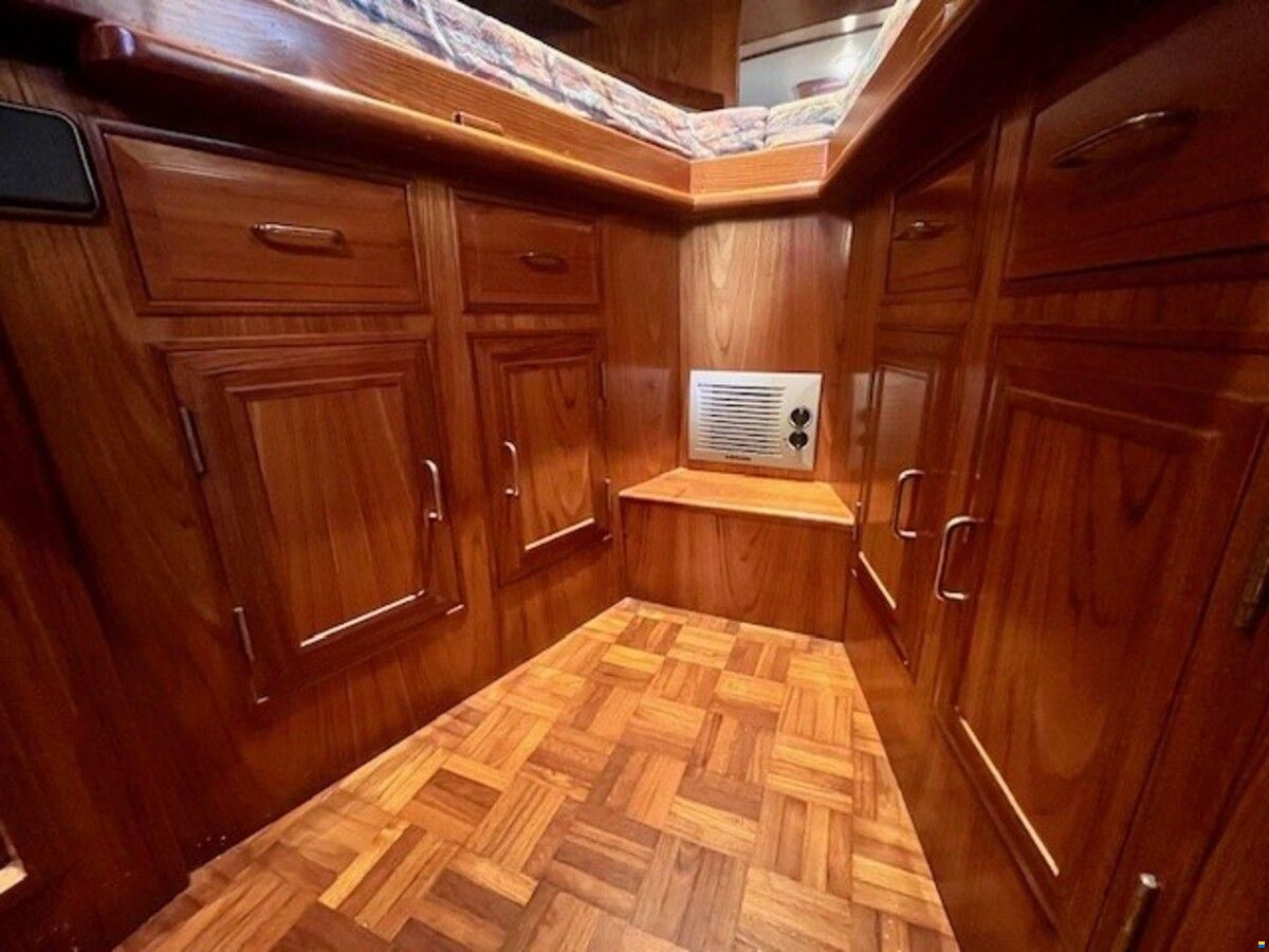Ocean Alexander 46
