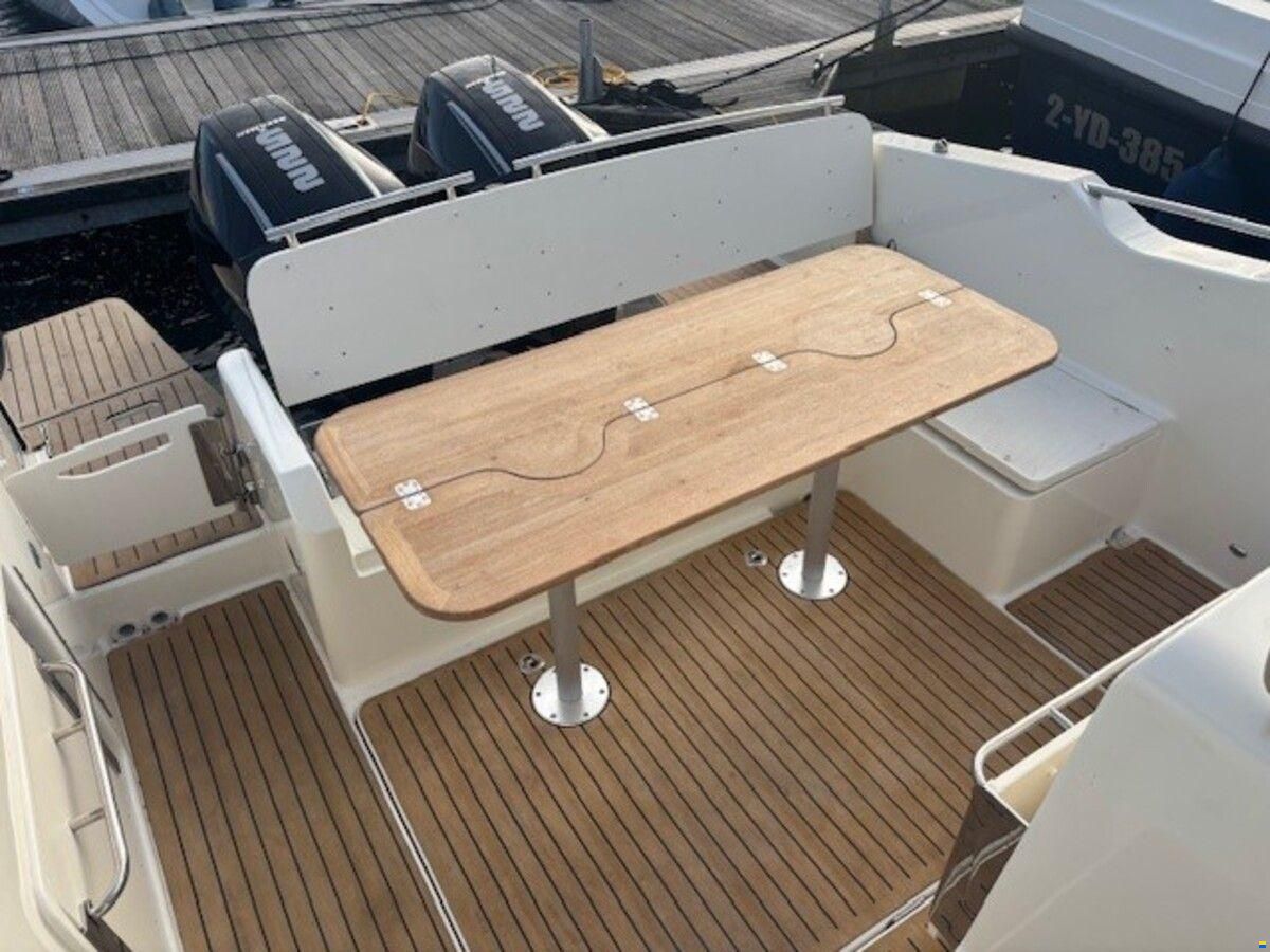 Quicksilver 875 Sundeck Active
