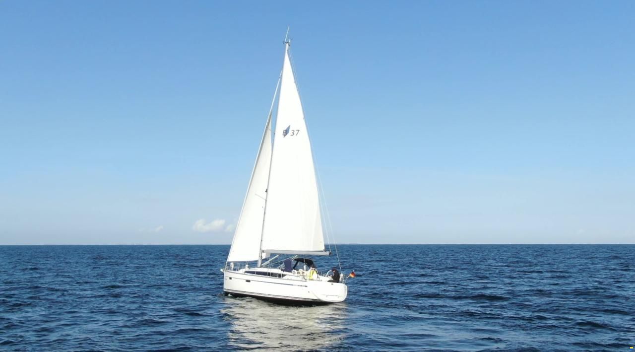 Bavaria Cruiser 37