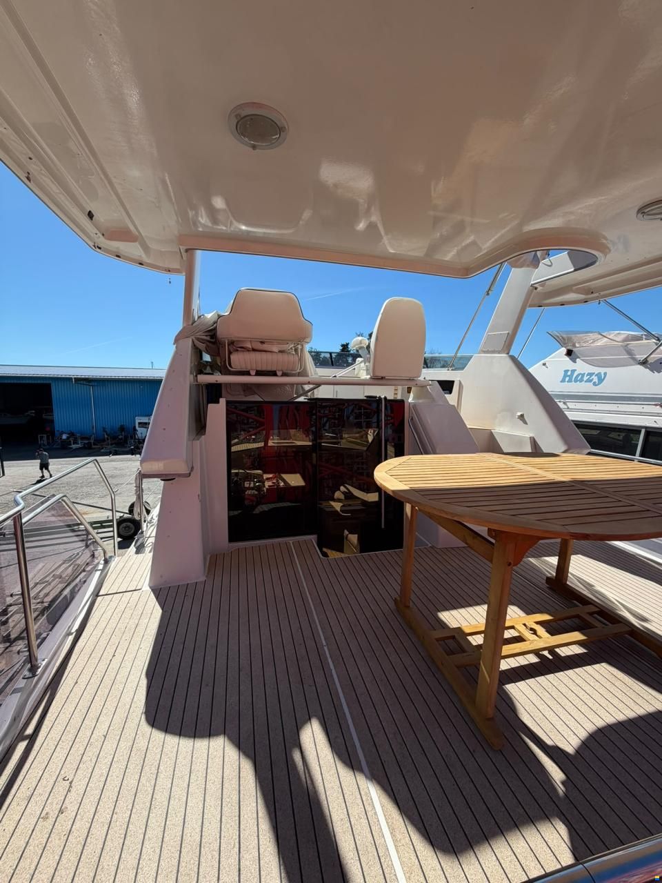 Carver 390 Cockpit