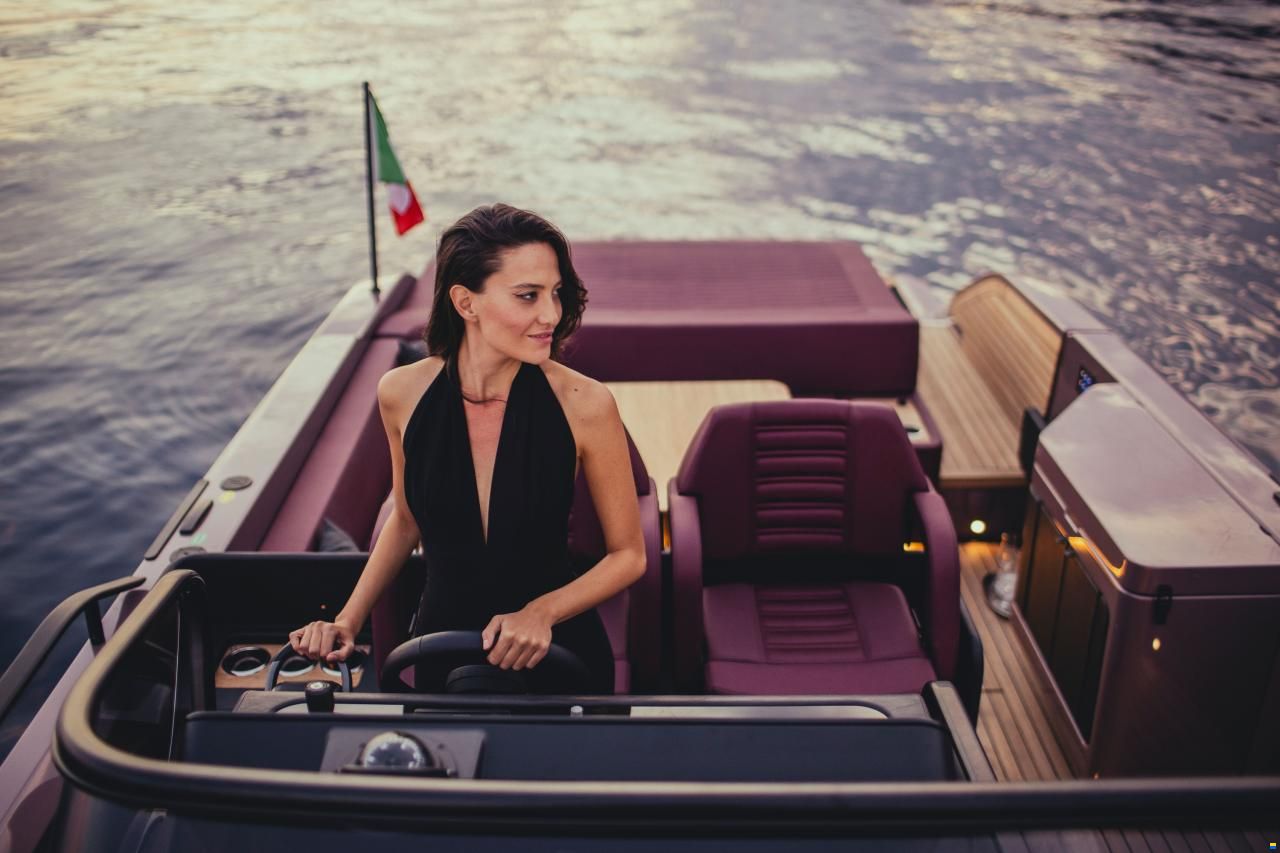 Cranchi A32 Luxury Tender