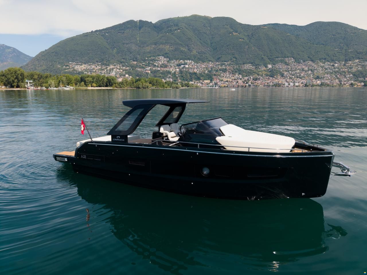 Cranchi A32 Luxury Tender HT