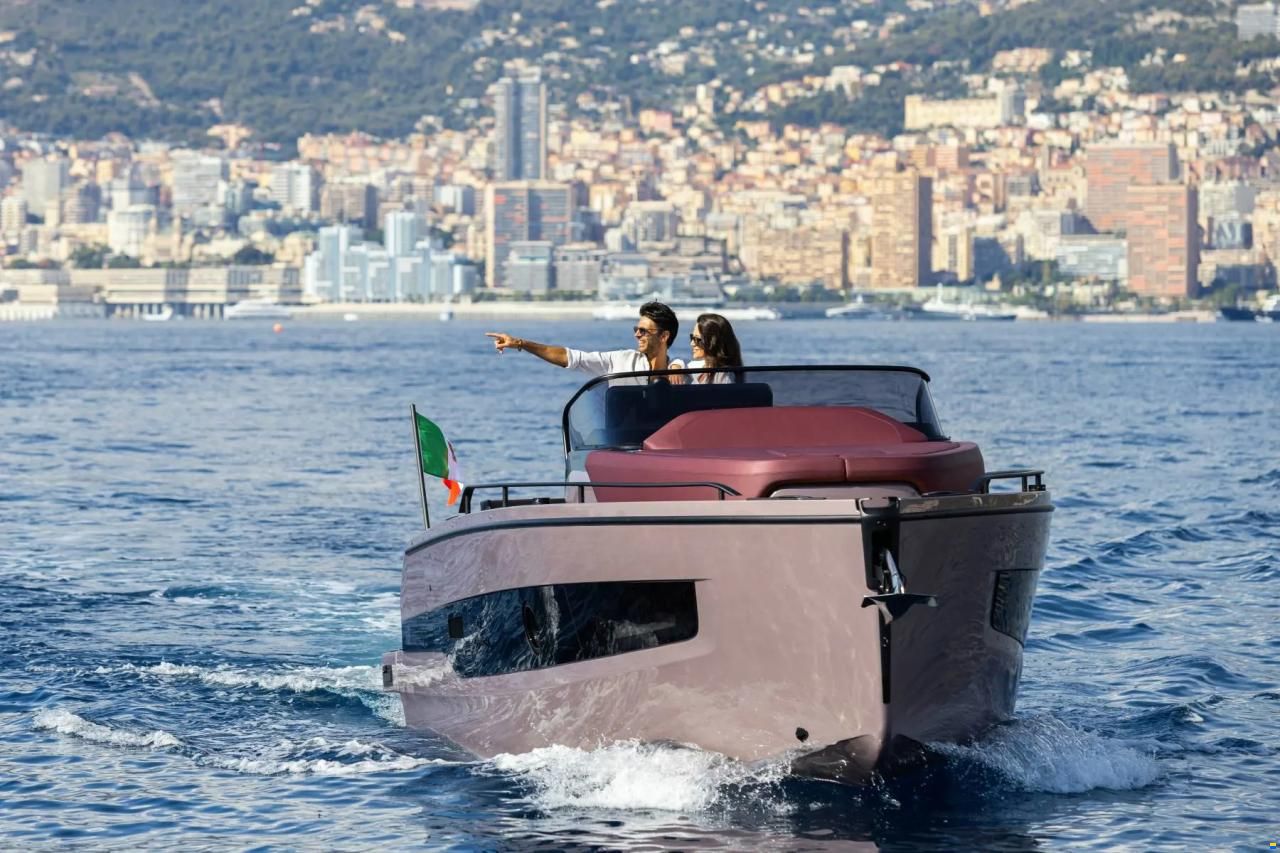 Cranchi A32 Luxury Tender HT