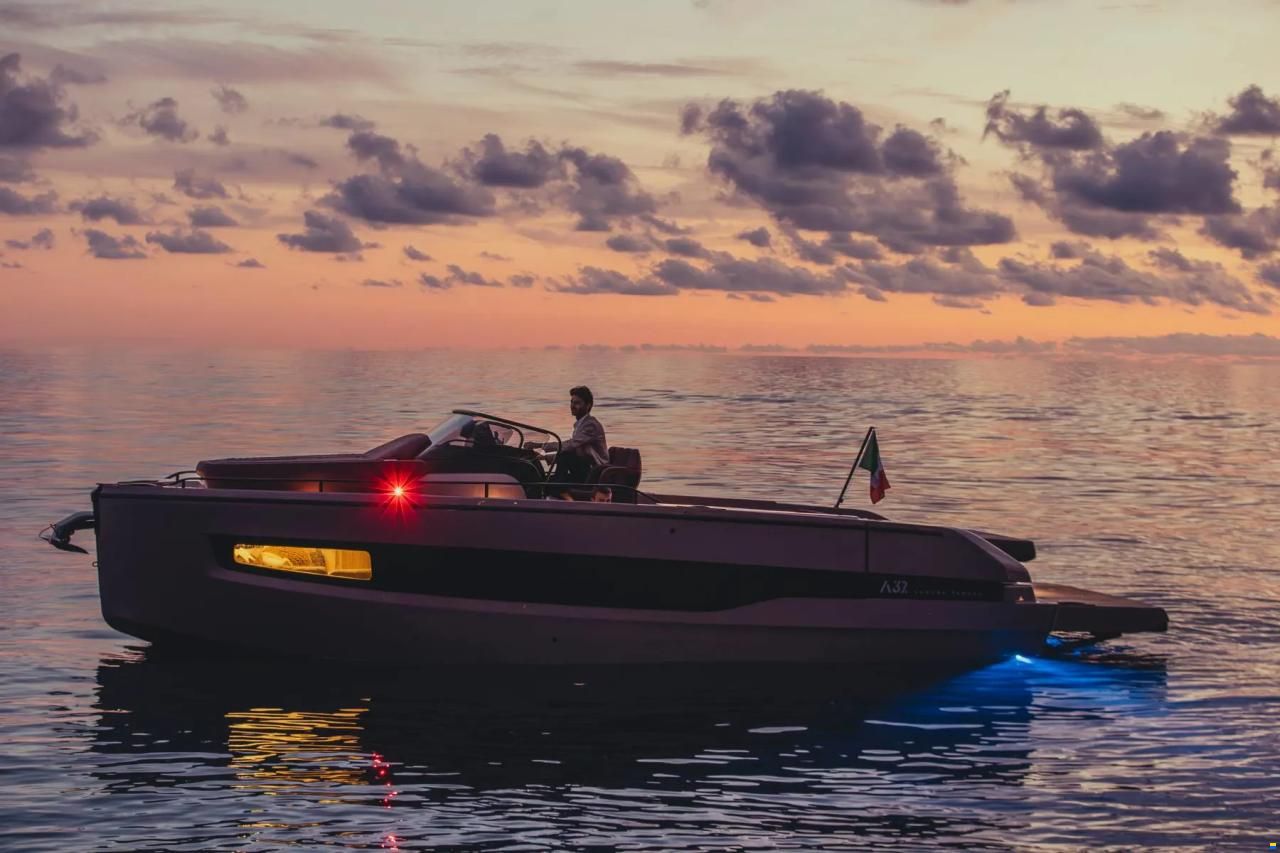 Cranchi A32 Luxury Tender HT