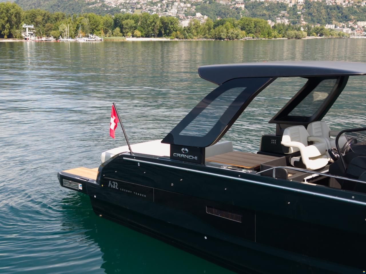 Cranchi A32 Luxury Tender HT