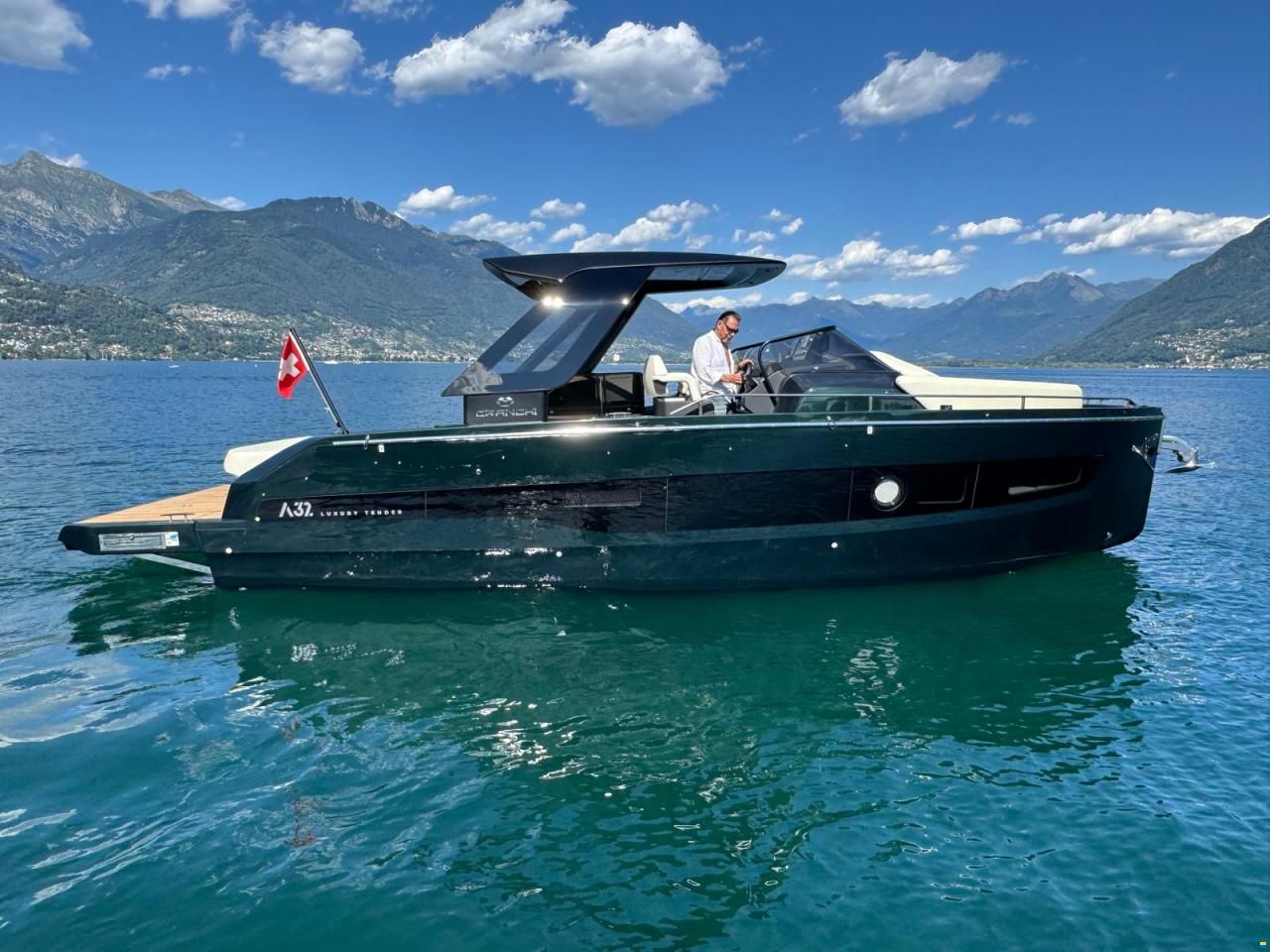 Cranchi A32 Luxury Tender HT