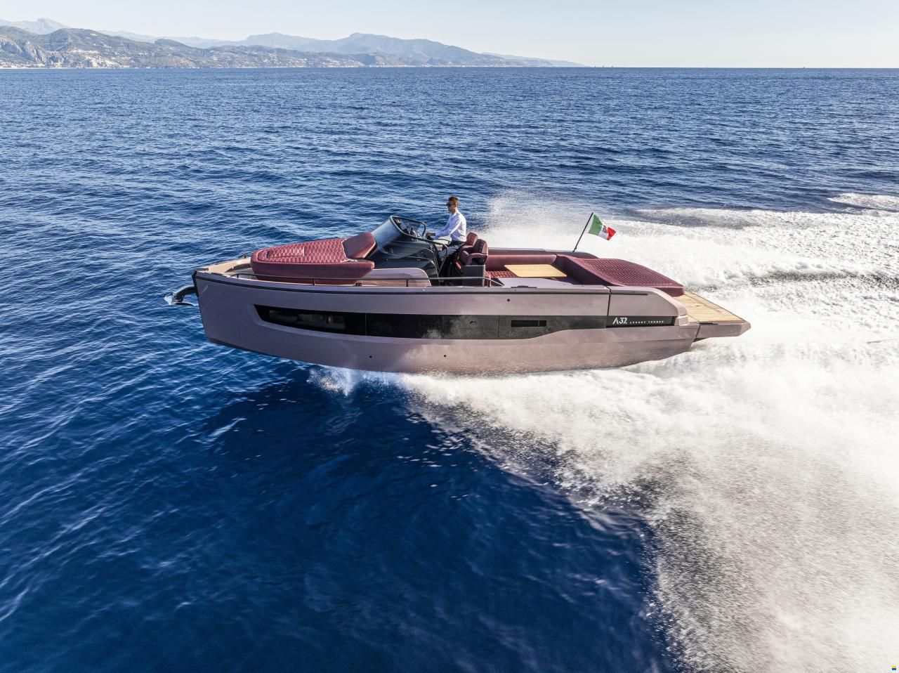 Cranchi A32 Luxury Tender HT
