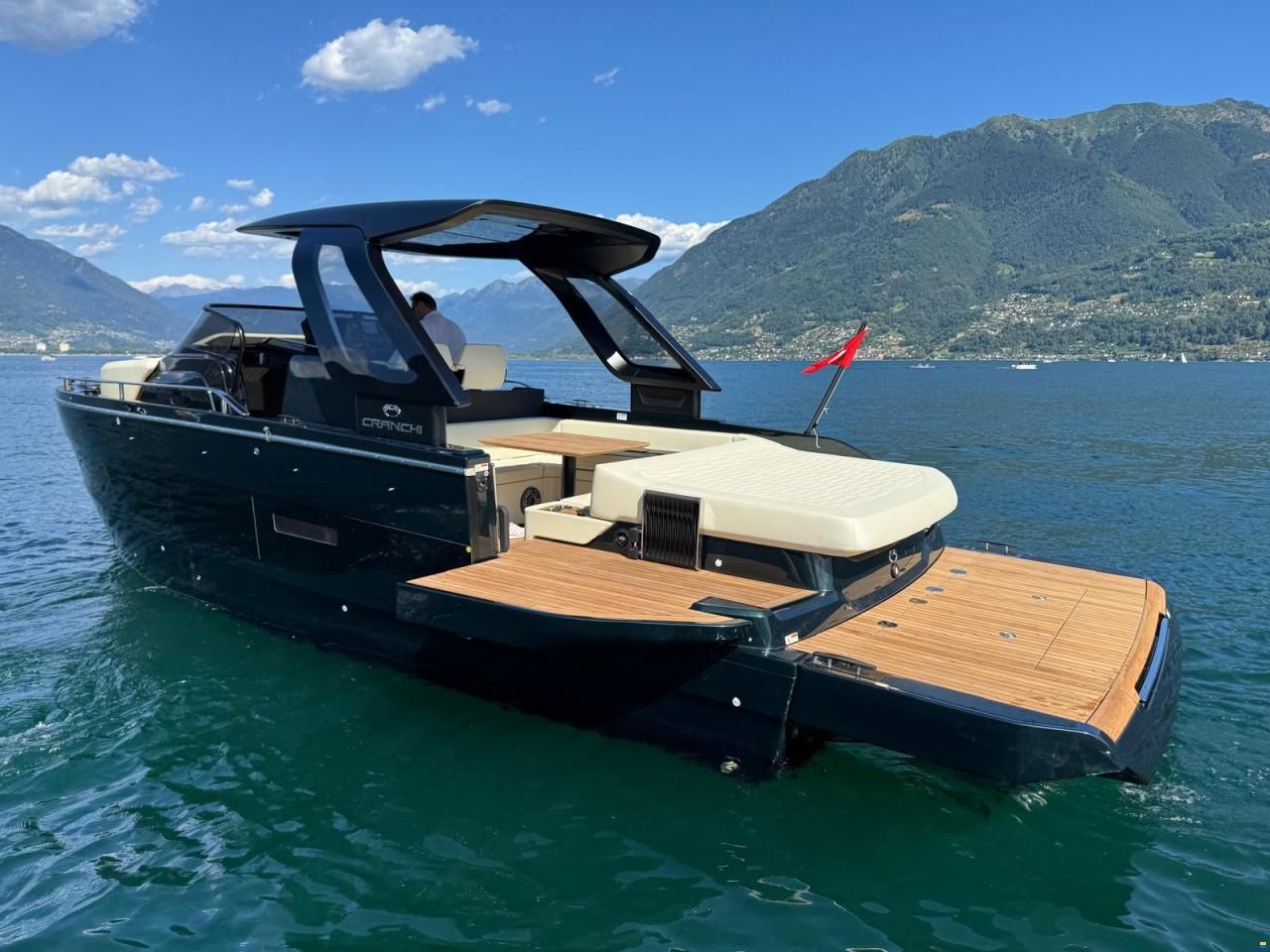 Cranchi A32 Luxury Tender HT