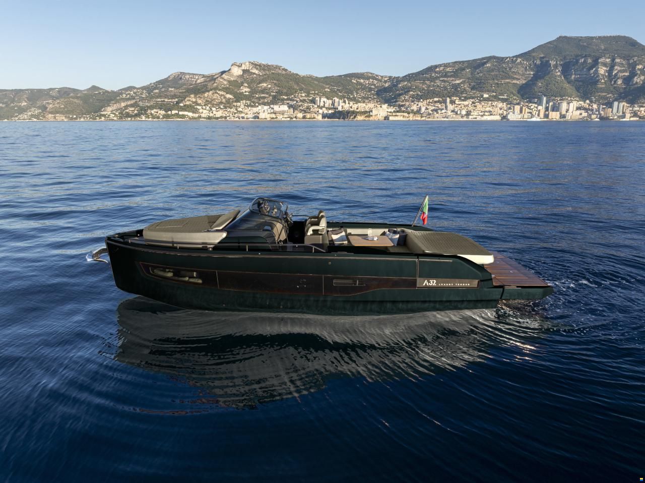 Cranchi A32 Luxury Tender HT