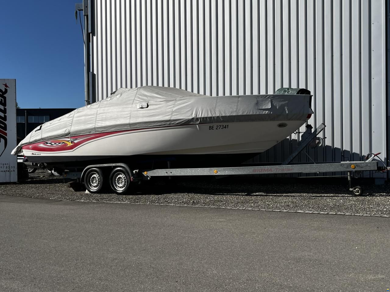 Rinker 232 Captiva Cuddy