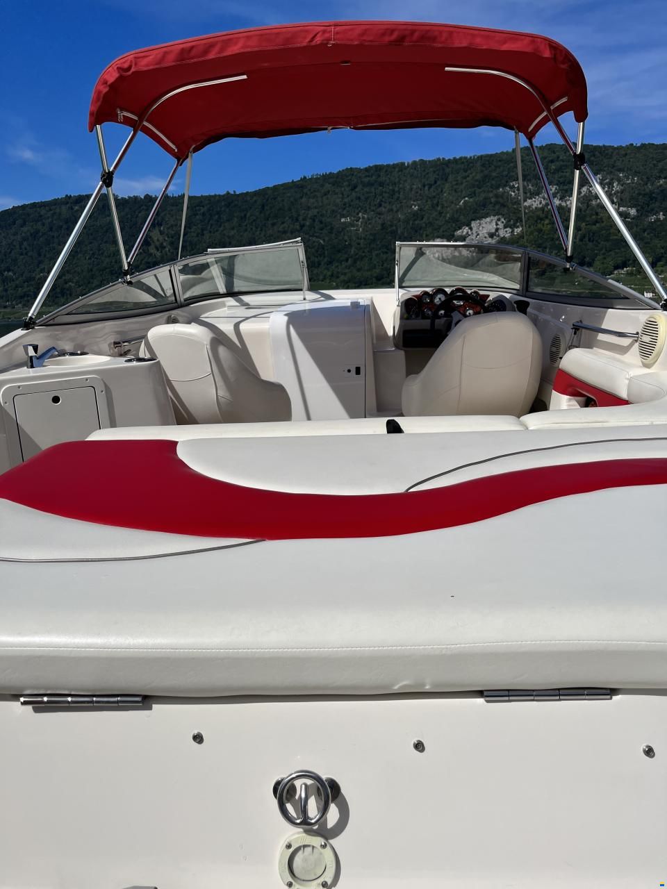 Rinker 232 Captiva Cuddy