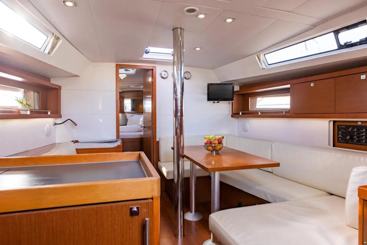 Beneteau Oceanis 41.1