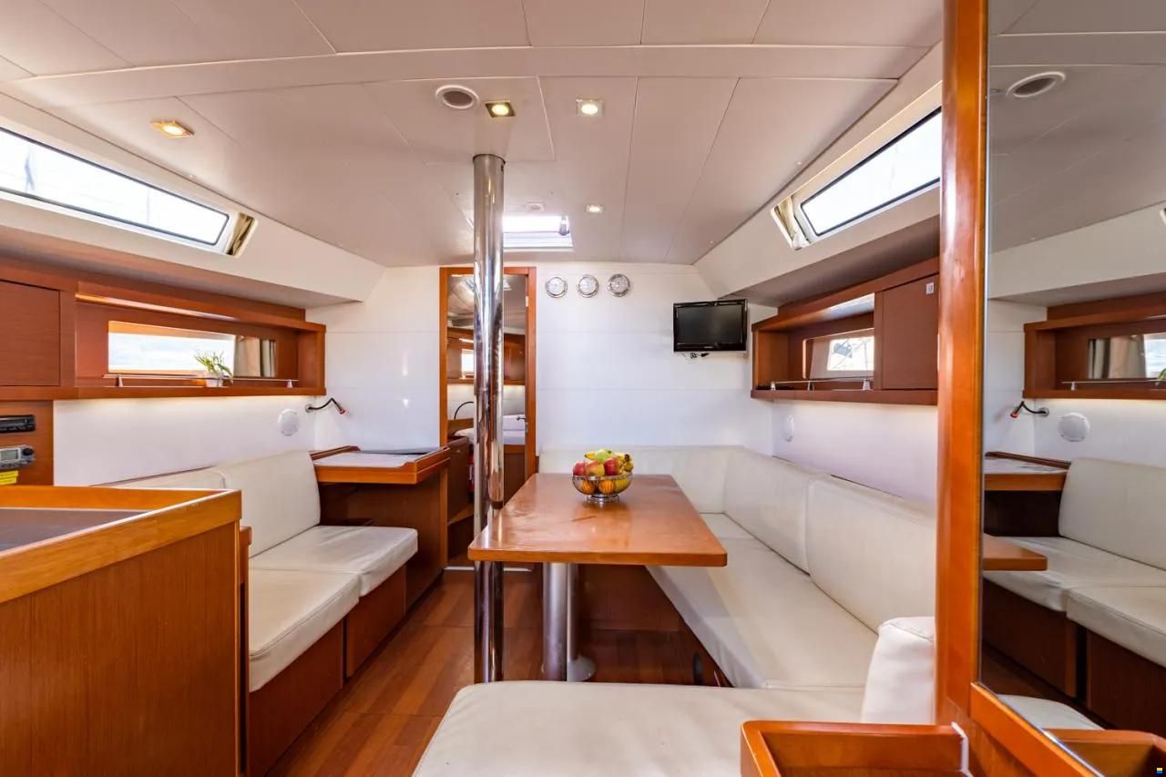 Beneteau Oceanis 41.1
