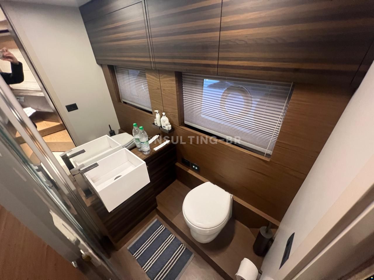 Ferretti 670 Fly