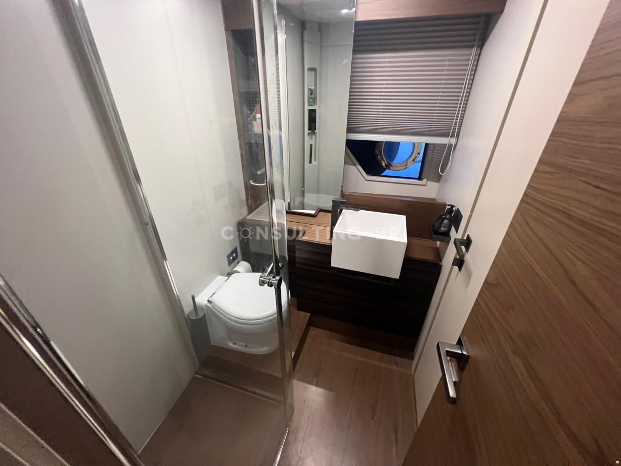 Ferretti 670 Fly