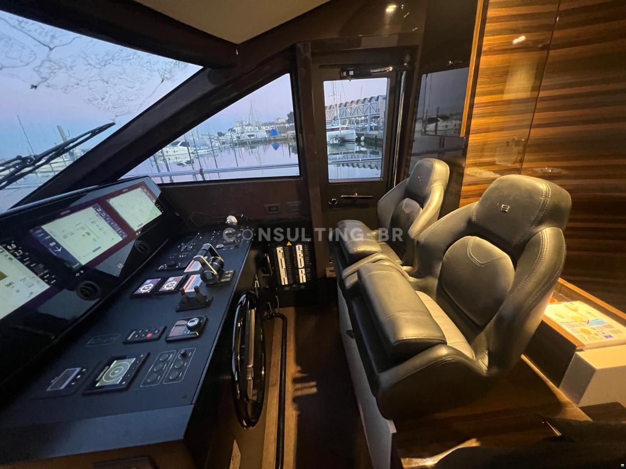Ferretti 670 Fly
