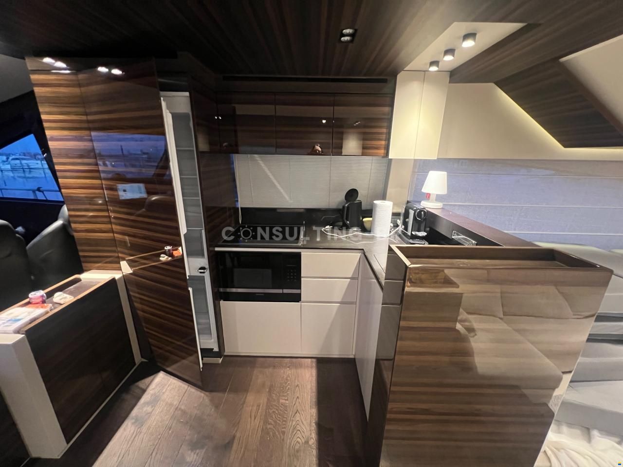 Ferretti 670 Fly