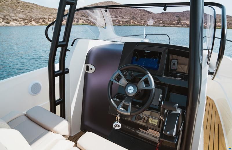 Quicksilver ACTIV 705 Open