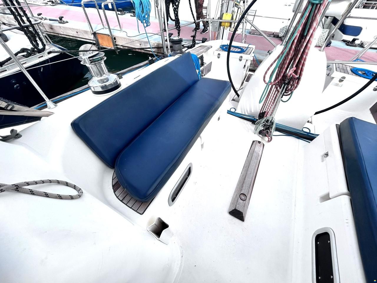 Dufour 40