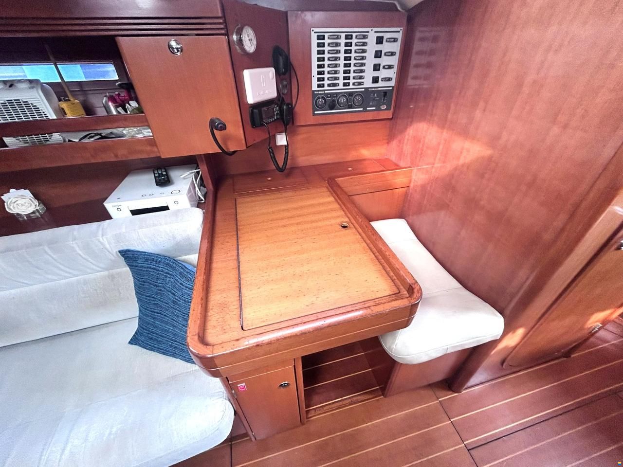 Dufour 40