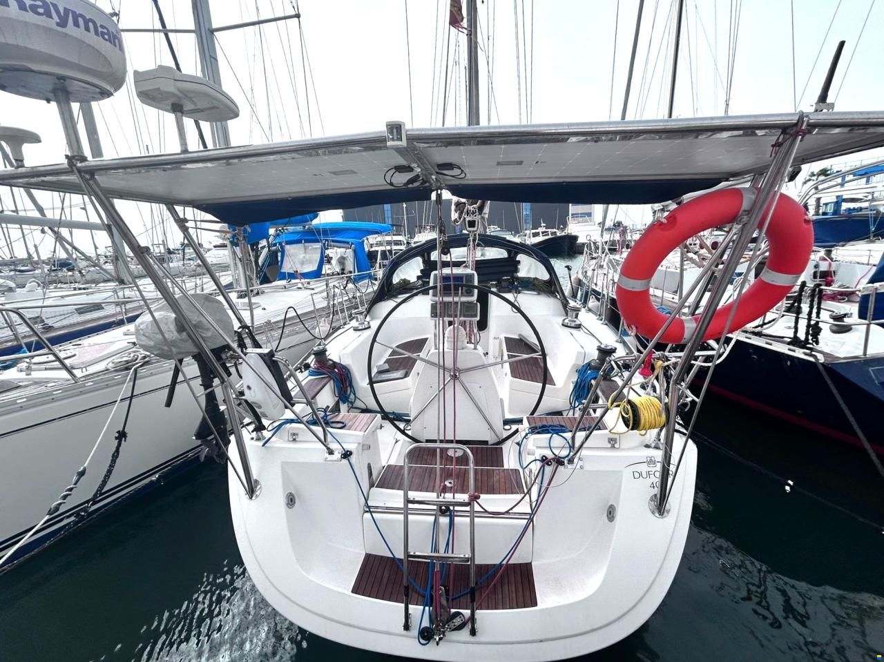 Dufour 40