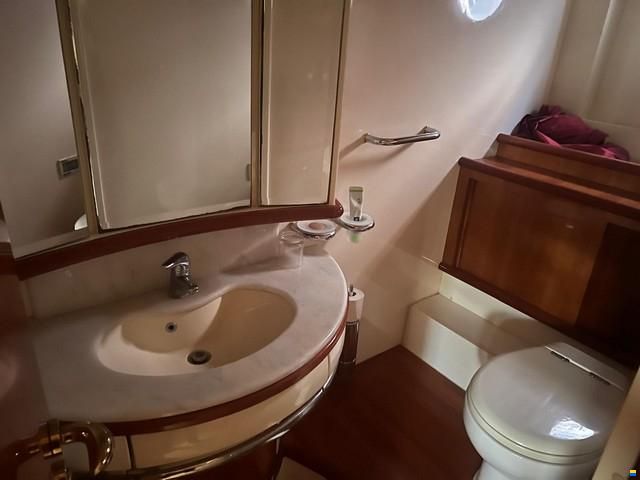 Azimut 62