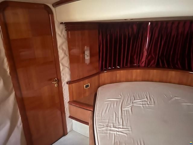 Azimut 62