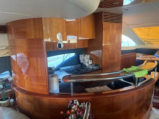 Azimut 62