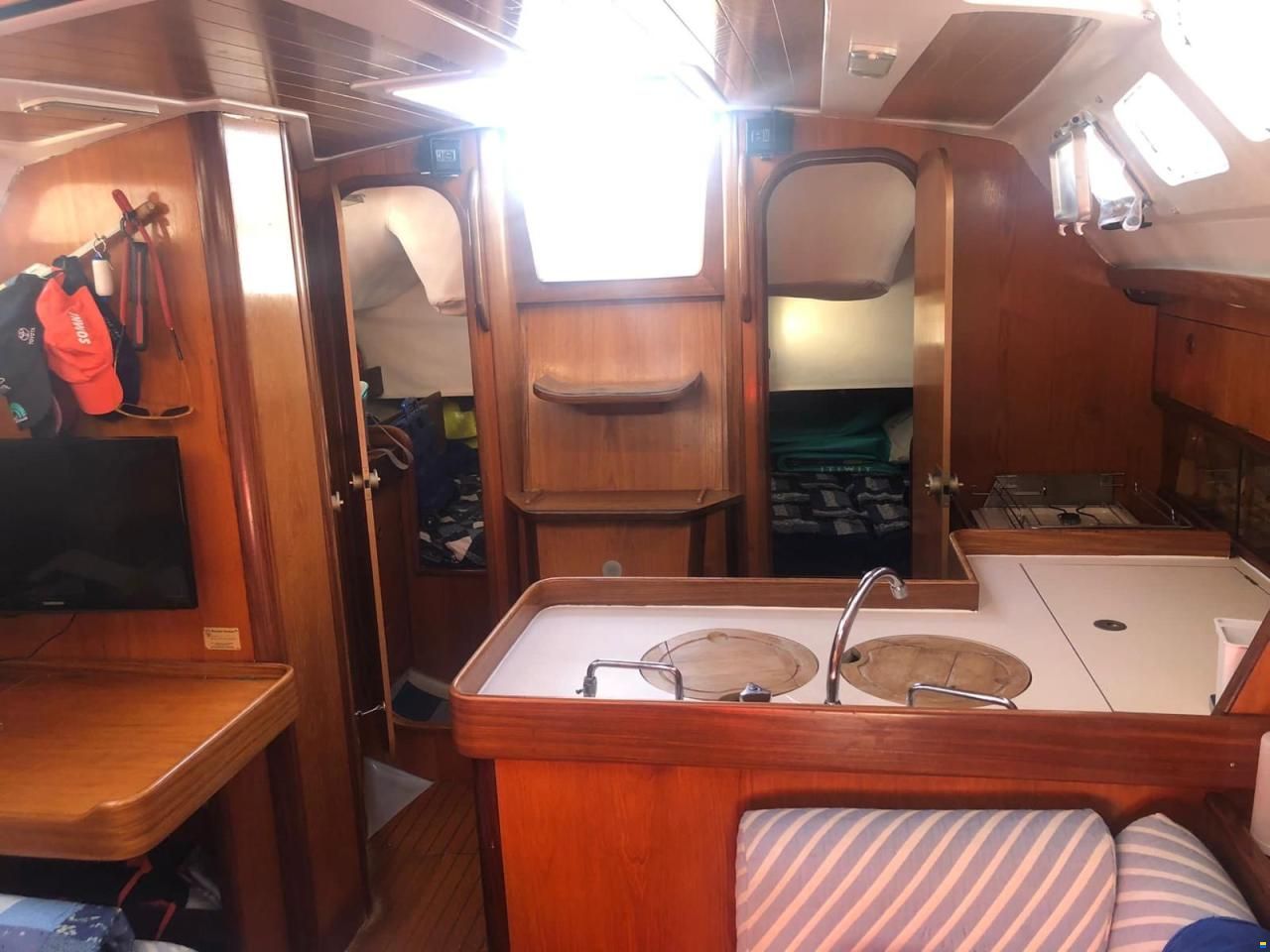 Beneteau Oceanis 350