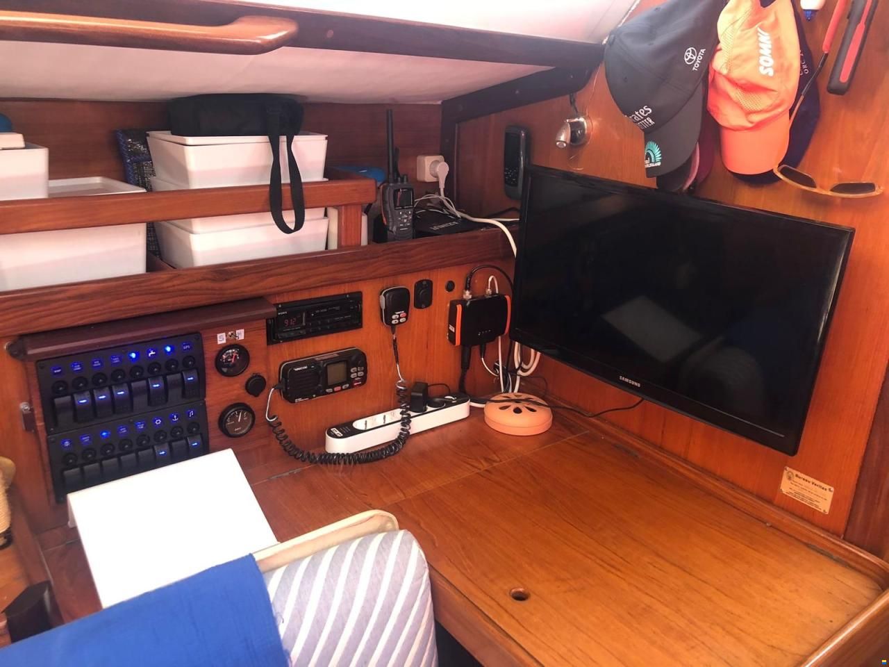 Beneteau Oceanis 350