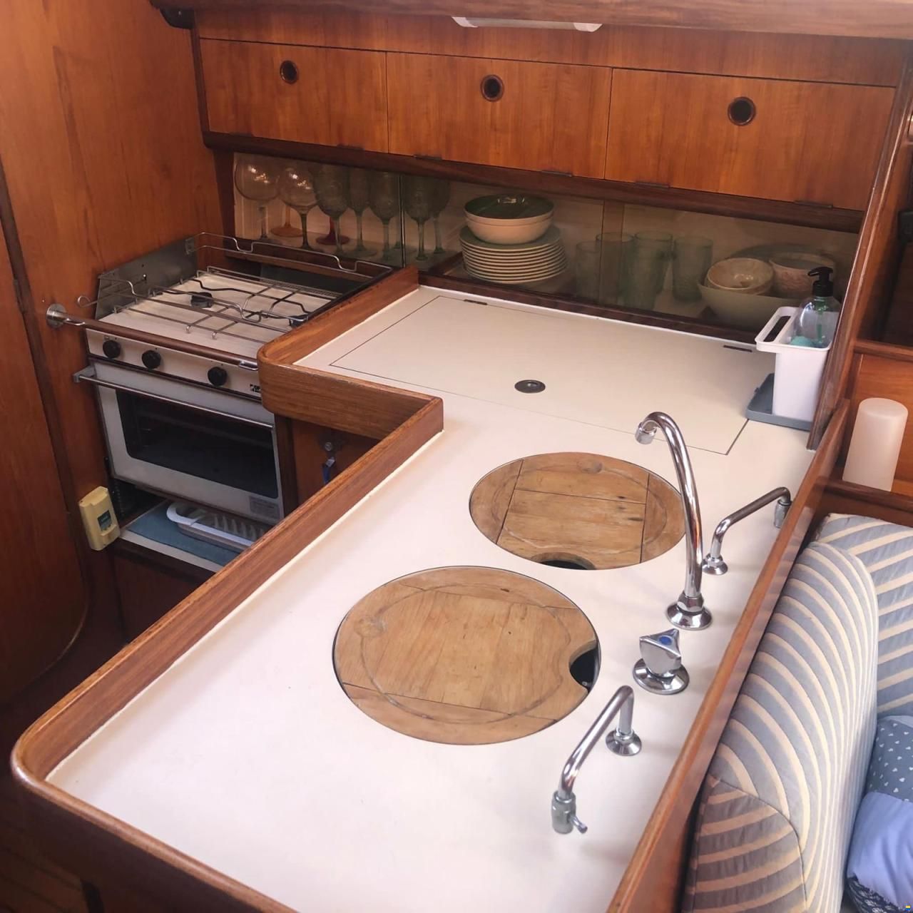 Beneteau Oceanis 350