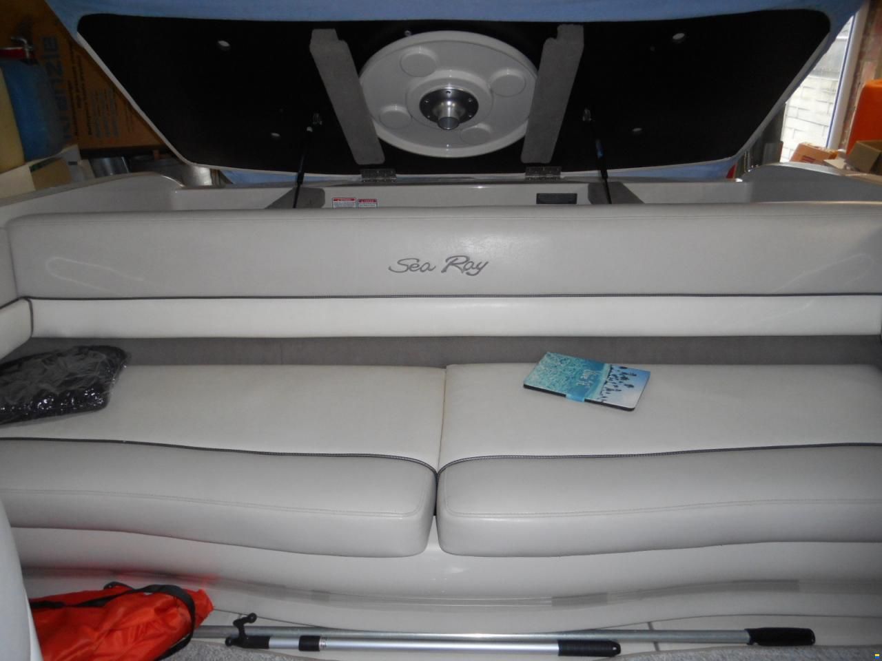 Sea Ray 220
