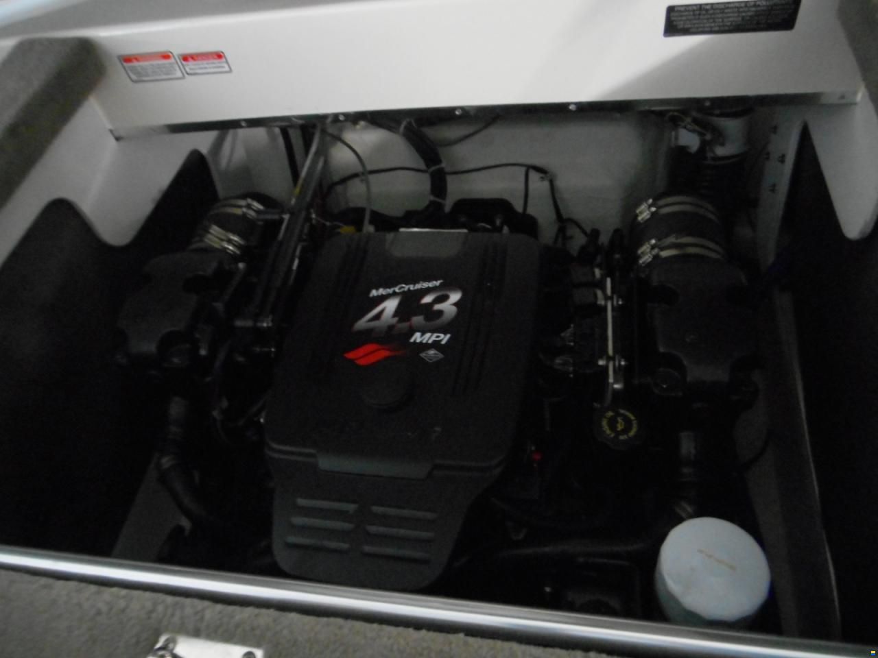 Sea Ray 220
