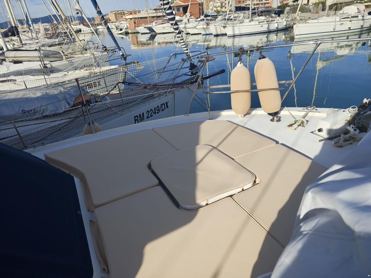 Hatteras 38