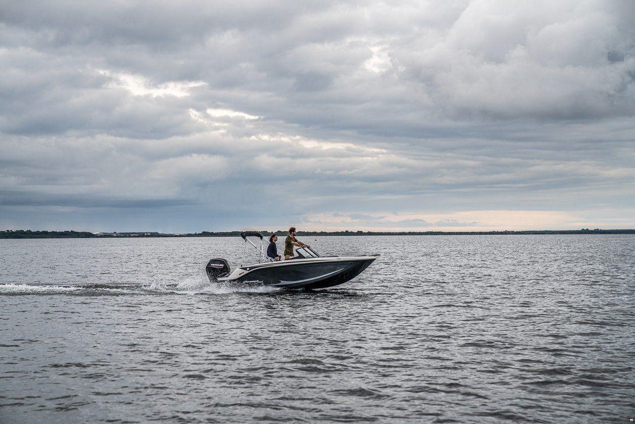 Bayliner ELEMENT M17