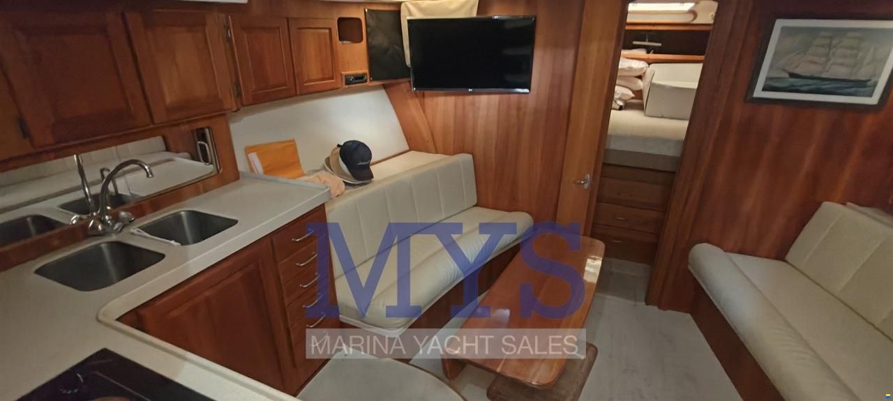Luhrs 40 OPEN