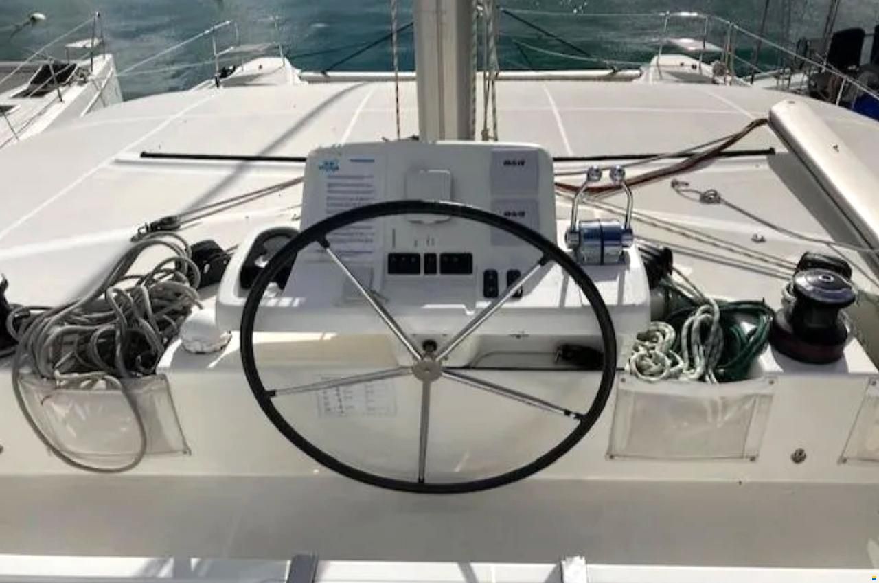 Lagoon 50