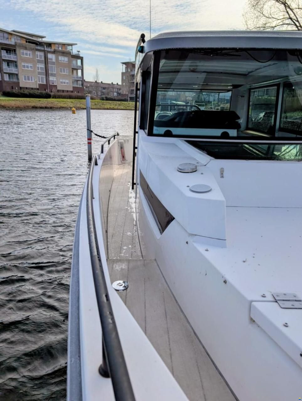 Axopar 37 Cabin